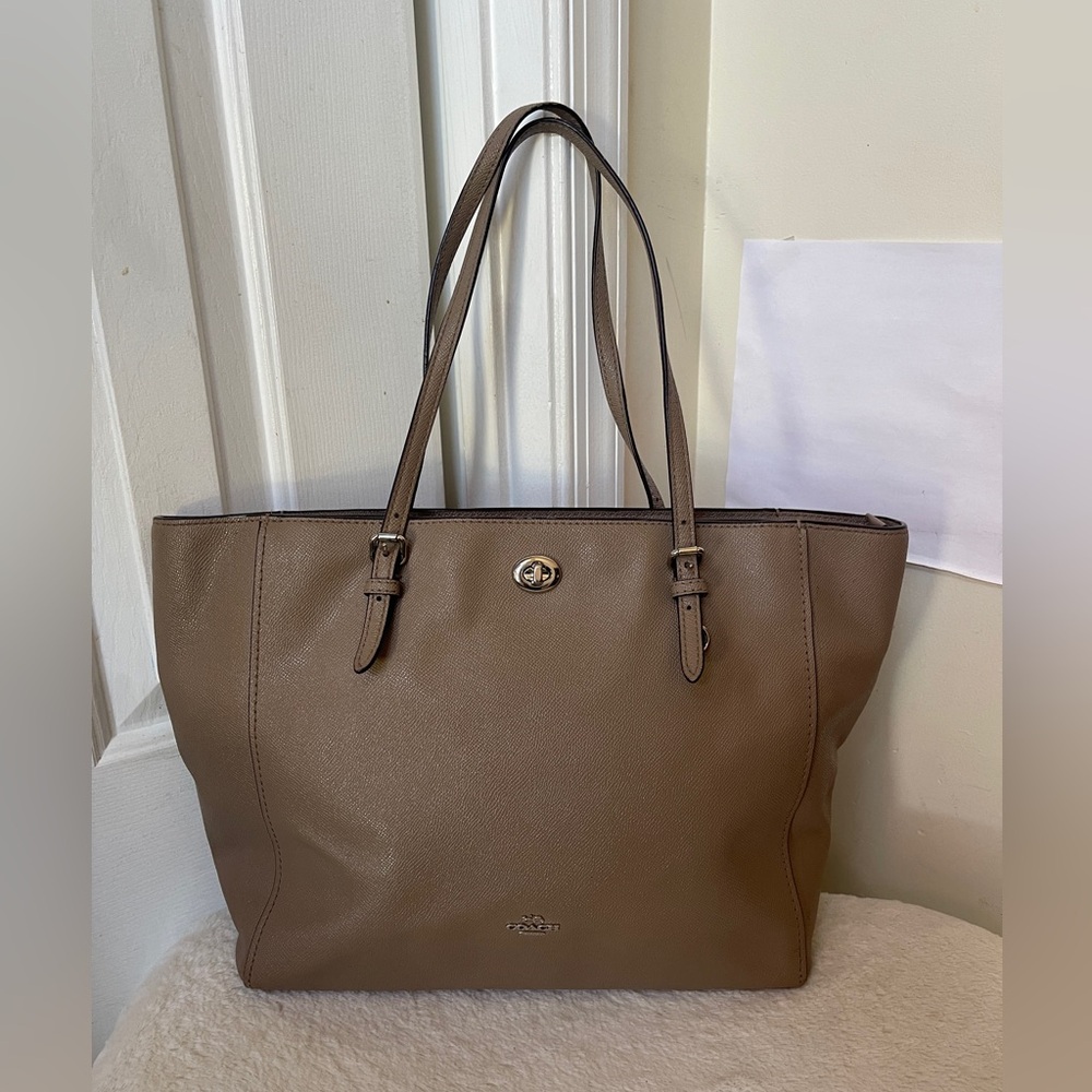 Coach Large leather Bag EUC